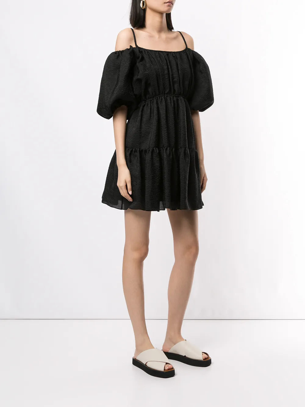 Goenj Balloon Sleeved Tiered Mini Dress