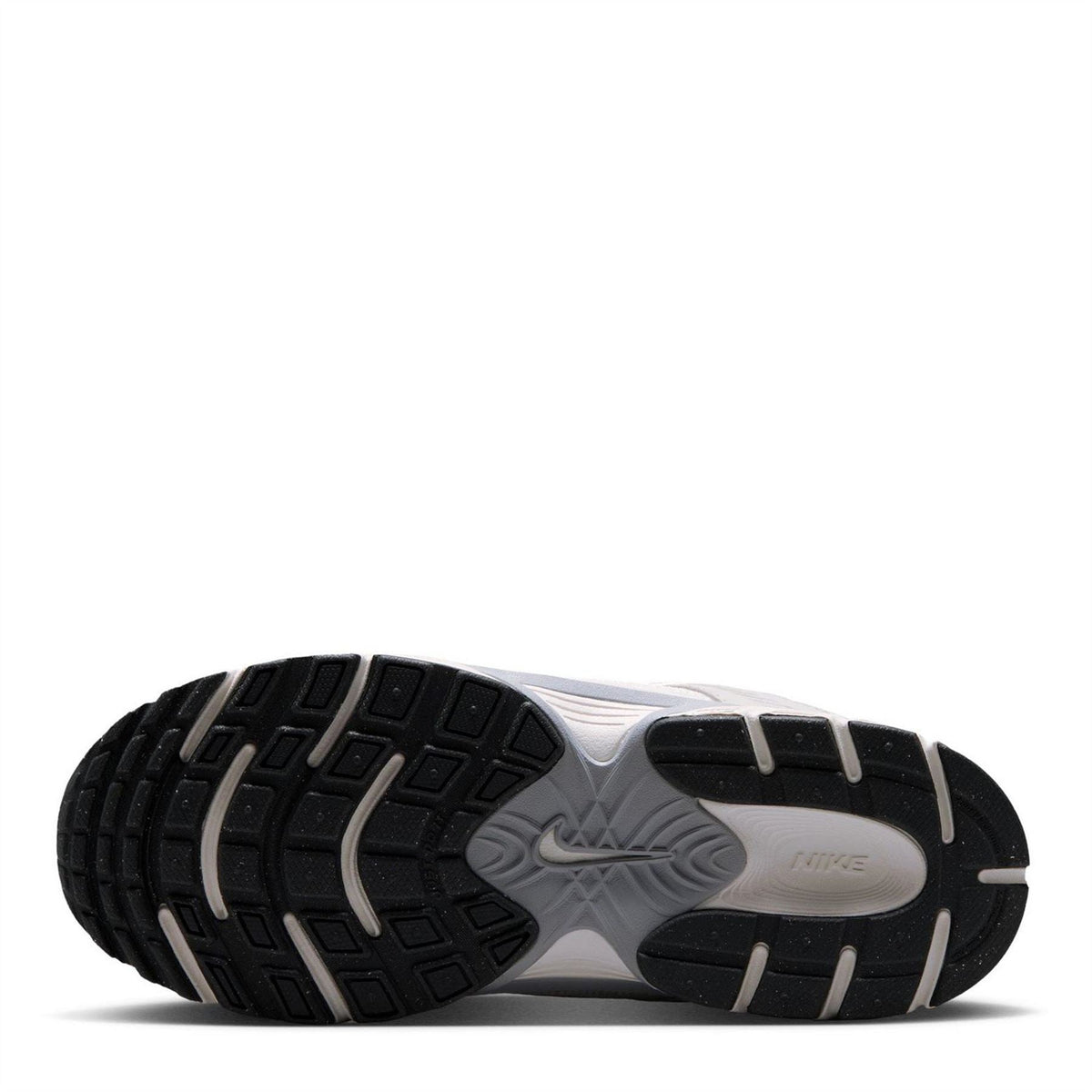 Nike V5 Runner Low Top Textured Sneakers