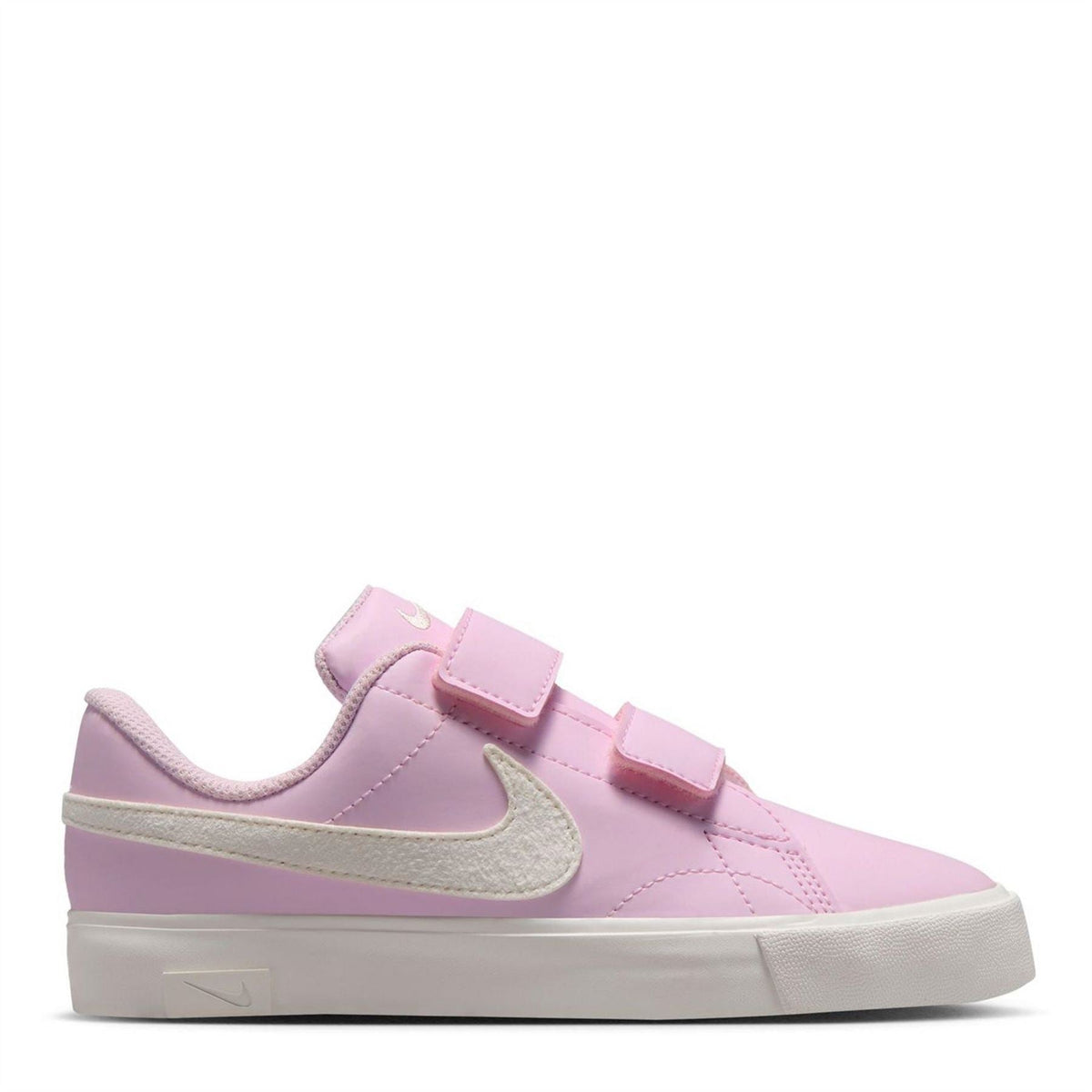 Nike Tennis Essential Low Top Sneakers