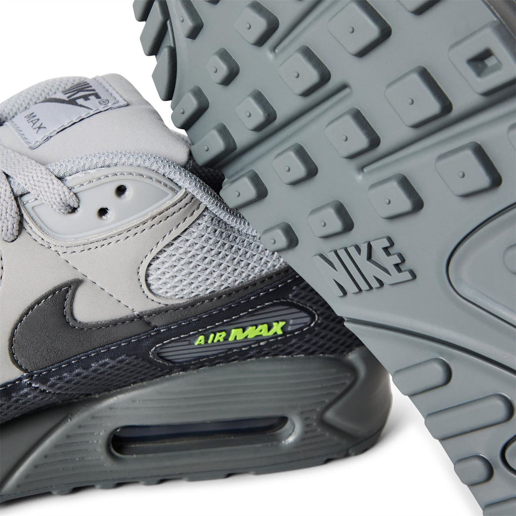 Nike AM90 PRM Low Top Lace-Up Sneakers