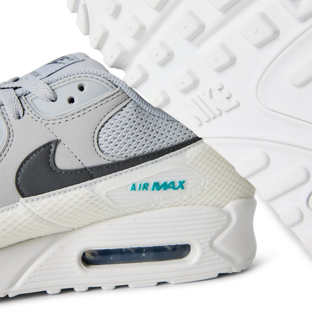Nike AM90 PRM Low Top Lace-Up Sneakers