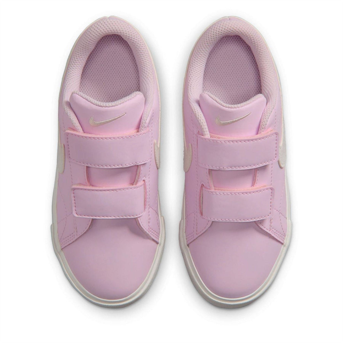 Nike Tennis Essential Low Top Sneakers
